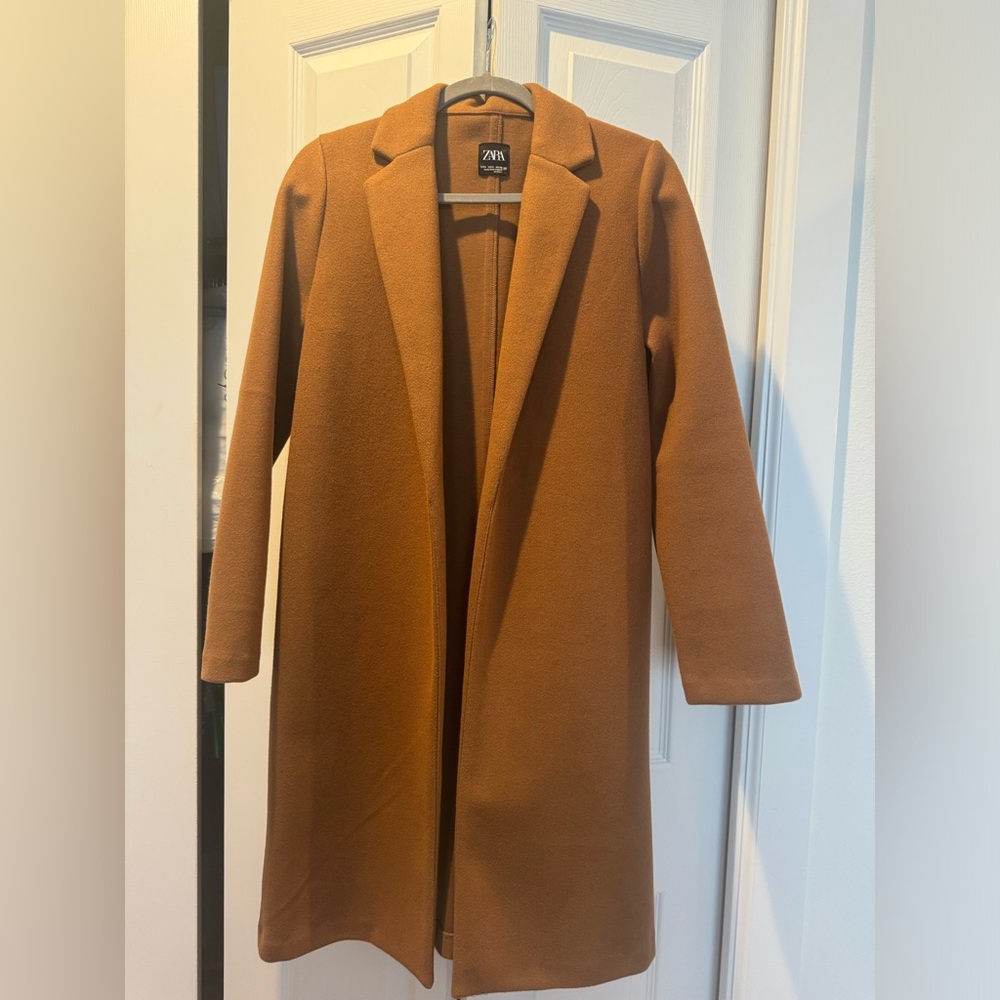 Zara coat, new without tag ( Never worn).